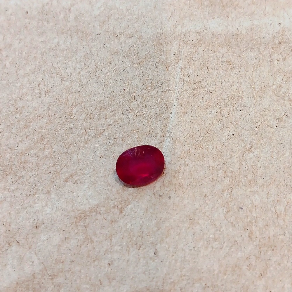 Natural 1.55CT Red Oval Cut Ruby